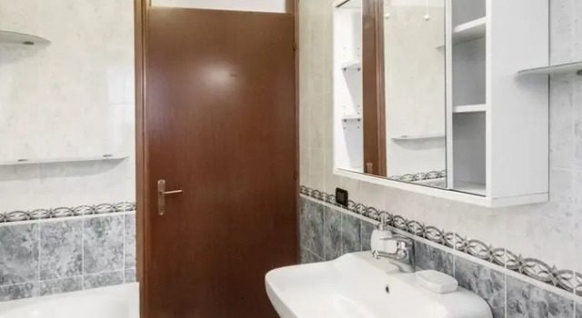 Апартаменты с 2 комнатами с балконом Suitelowcost Humanitas Apartment
