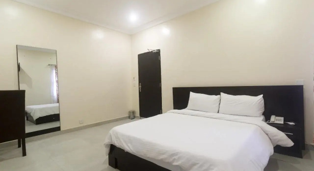 House 56 Hotel And Suite