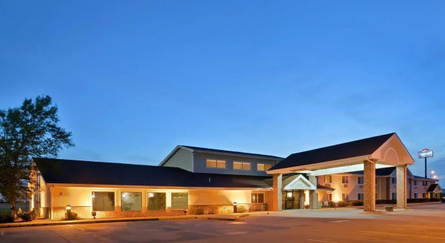 AmericInn by Wyndham Marshall, Varaa Hotelli Hotellit Minnesota pysäköinnillä, Pysäköinti