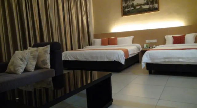 Люкс Paragon Lutong Hotel
