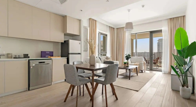 Silkhaus Chic 1BR Creek Beach Grove Pool View