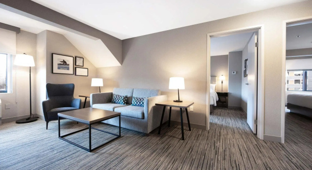 Двухместный люкс Four Points by Sheraton Downtown Seattle Center