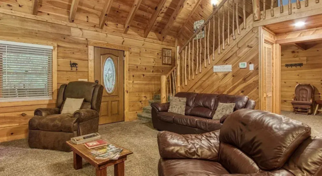 Er96 - Squirrel's Leap - Great Location! Close To Town! 2 Bedroom Cabin by RedAwning
