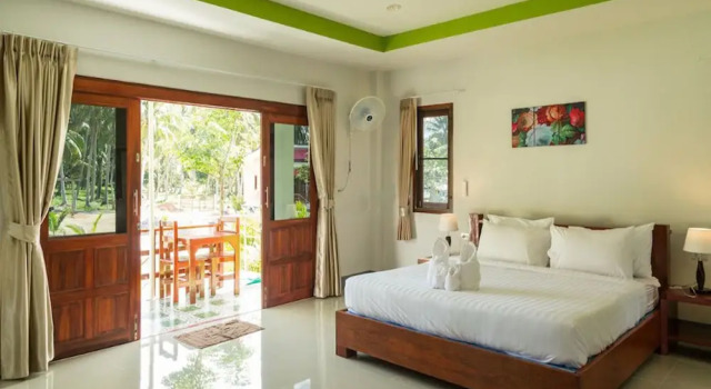 Бунгало Deluxe с балконом Breeze Bay Villas Koh Phangan