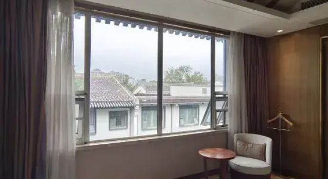 Полулюкс Executive Xianning Guest House