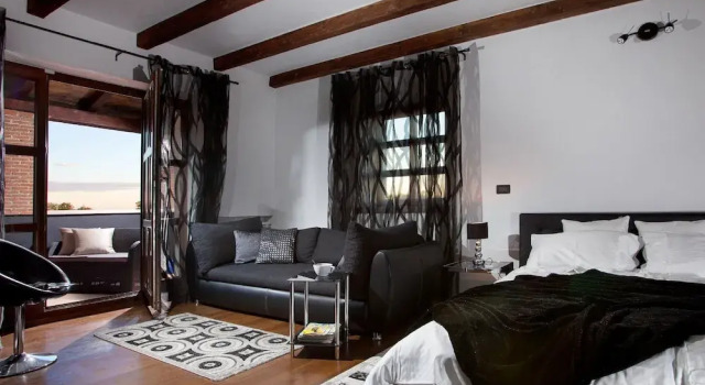Beautiful, attractive villa with private pool, covered terrace, Porec 7 km