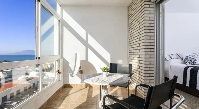 Апартаменты с 2 комнатами с балконом Rentcostadelsol Malaga-El Palo