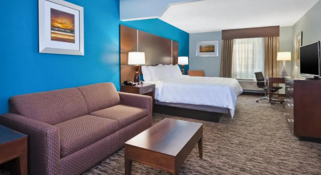 Люкс Holiday Inn Express & Suites - North Carmel / Westfield by IHG