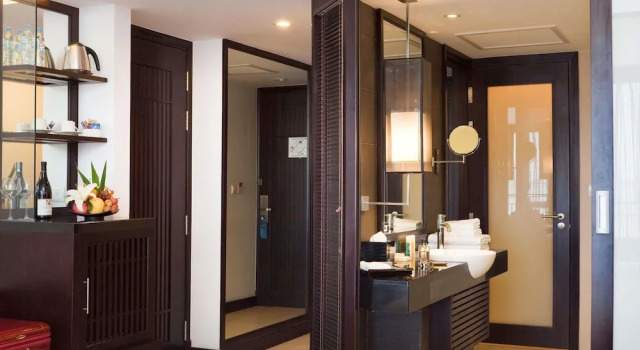 Двухместный номер Standard с балконом Novotel Ha Long Bay Hotel