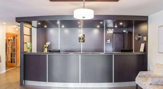 Quality Inn Mont-Laurier, Buchen Sie Hotel Hotels in Québec mit Pool, Schwimmbad