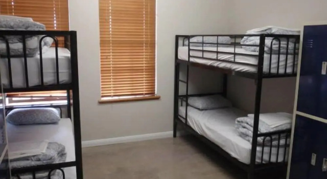 Кровать в общем номере McLaren Vale Backpackers