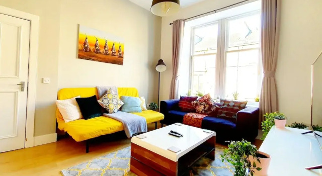 Spacious Home in the Buzzing West End, Забронировать Апартаменты/квартира Глазго Стратклайд, рядом с Научный центр