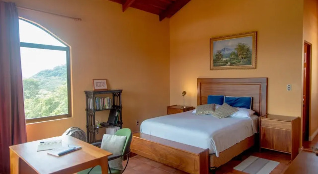 "Modern 2br Casa Calmarse W Mountain View", Buchen Sie Hotel Atenas Alajuela