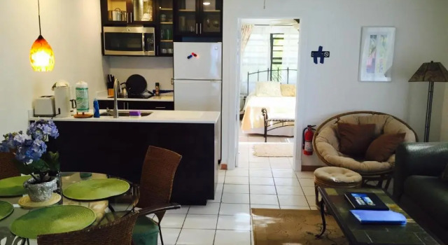 Люкс Deluxe Hollywood Beach Suites Turks and Caicos