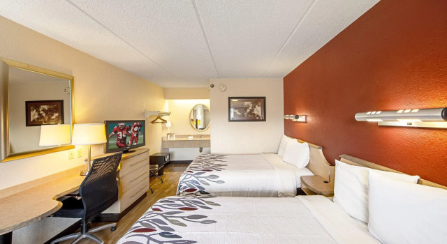 Четырёхместный номер Deluxe Red Roof Inn Harrisburg North