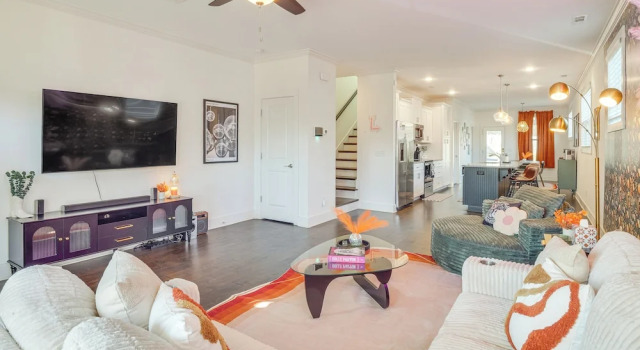 Retro Disco Haven Near Downtown Nash!, Prenota Appartamento Hotel a Tennessee con parcheggio, Parcheggio