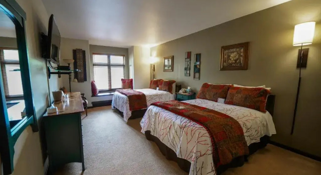 Четырёхместный номер Standard Frisco Inn on Galena