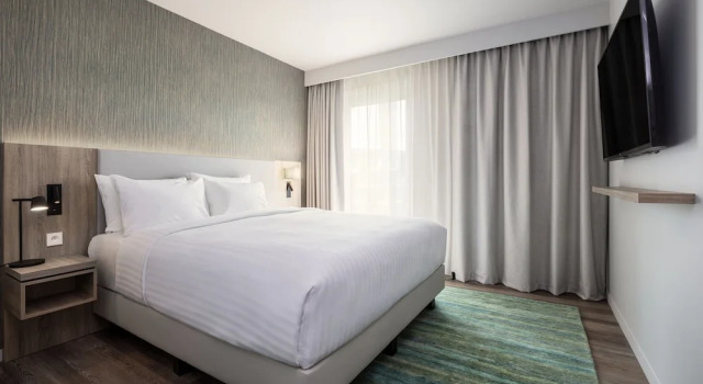 Люкс Residence Inn by Marriott Paris Charles de Gaulle Central Airport