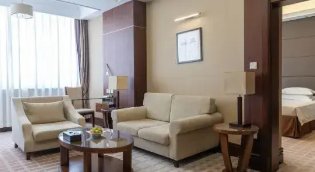 Люкс Jinghai Hotel Yantai