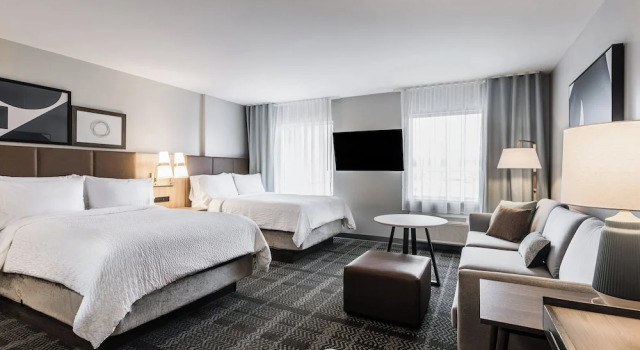 Четырёхместный люкс Staybridge Suites Dawson Creek by IHG