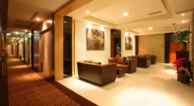 Amain Boutique Motel Tucheng, Забронировать Мотель Отели Нью-Тайбэй с парковкой, рядом с Haishan Station, Парковка