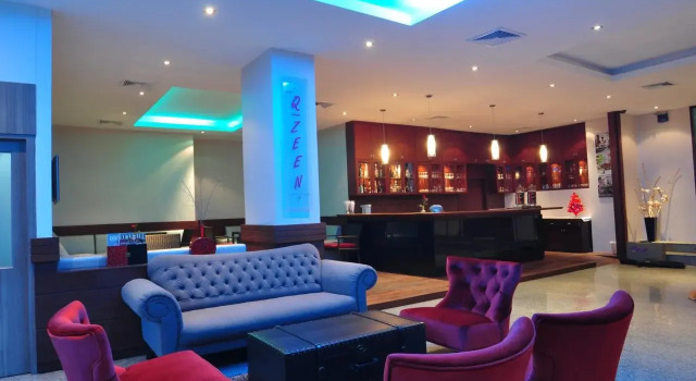 Bobsons Hostel Bangkok, Забронировать Хостел Отели Бангкока с бассейном, рядом с Wattana Church, Бассейн