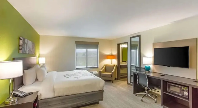 Двухместный люкс MainStay Suites Logan Ohio-Hocking Hills