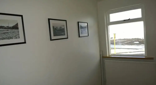 Budget Apartment with Ocean View, Varaa Huoneisto Isafjordur Westfjords