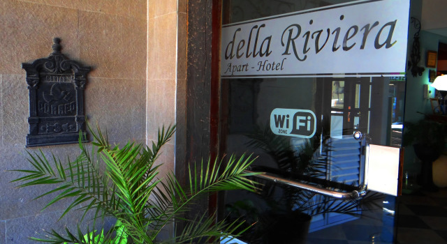Apart Hotel Della Riviera, Забронировать Отель Отели провинции Буэнос-Айреса с бассейном, Бассейн