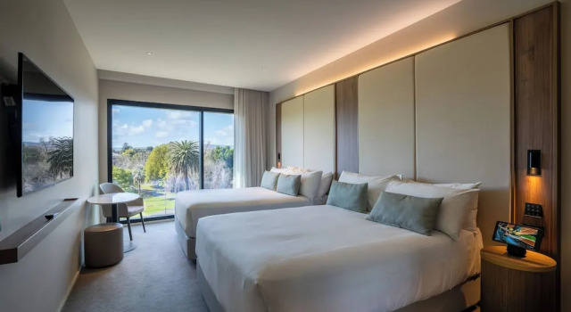 Четырёхместный номер Standard Oval Hotel at Adelaide Oval