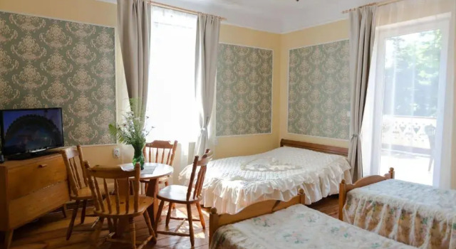 Четырёхместный номер Standard с балконом Villa Magonīte