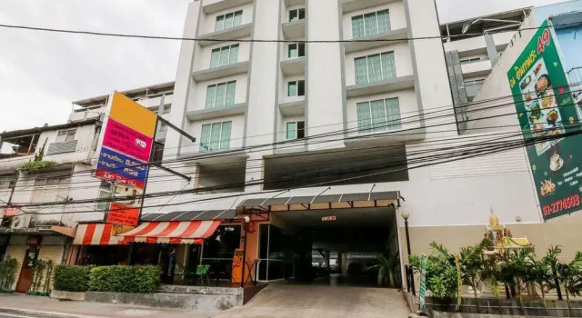NIDA Rooms Metro Inthamara 169