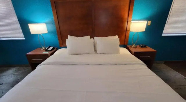 Номер Standard SureStay Plus Hotel by Best Western The Villages
