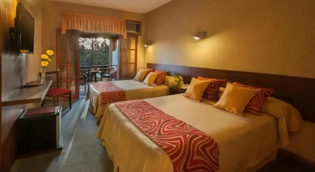 Четырёхместный номер Superior Hotel de la Cañada Mina Clavero