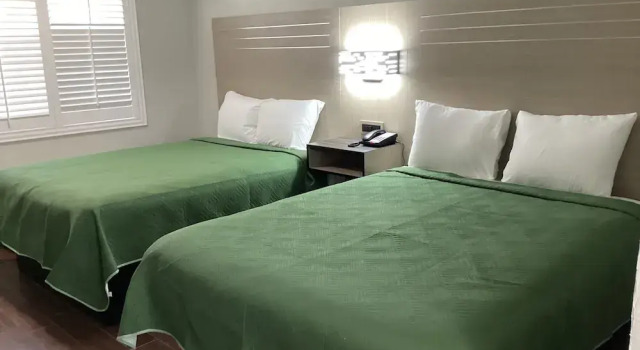 Knights Inn Ontario, Забронировать Отель Онтарио штат Калифорния, рядом с Kindred Hospital Ontario