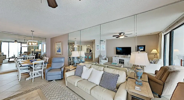 Sun-soaked Beachfront With Pools & Hot Tub 3 Bedroom Condo, Boek Appartement Orange Beach 
