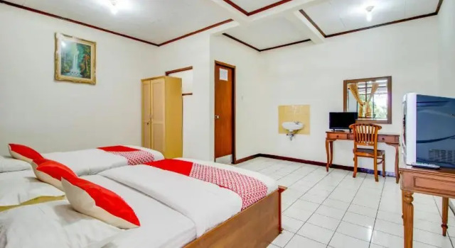 Suite doble OYO 3899 Penginapan Christina
