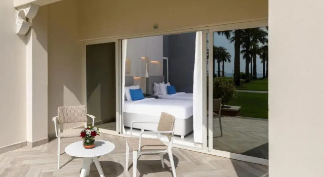 Двухместный номер Deluxe Sealine Beach, a Murwab Resort
