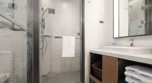 Superior cameră Hampton by Hilton Langfang