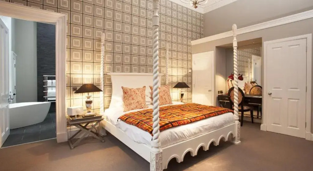 Апартаменты The Rutland Hotel & Apartments