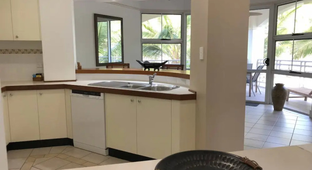 Апартаменты Luxury с 2 комнатами рядом с пляжем Villa Beach Palm Cove