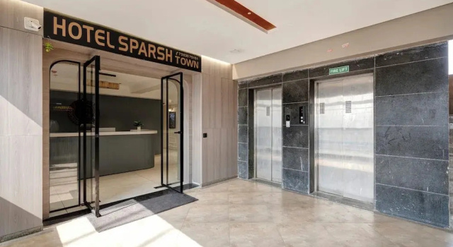 Hotel Sparsh Town