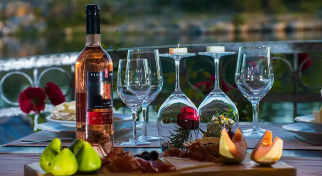 Апартаменты Deluxe Apartments & Villa Tisno