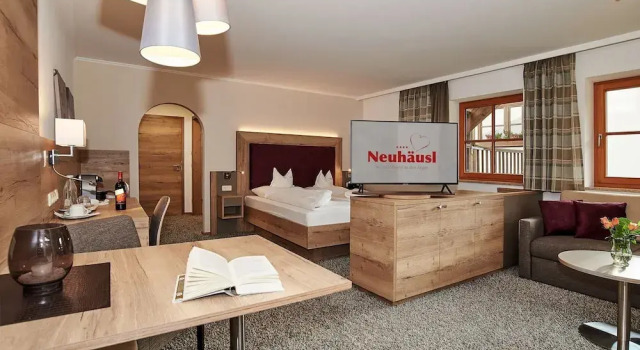 Полулюкс с балконом Hotel Neuhäusl - herzlich familiär