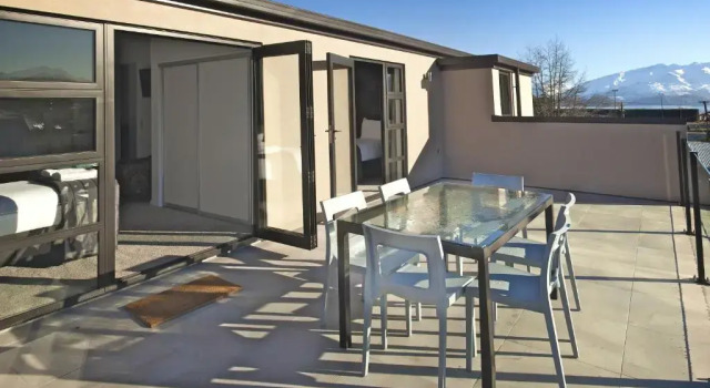 Апартаменты с 5 комнатами Apartments on Upton