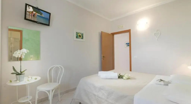 Daniela Camere, Rezervovat Hotel Sirolo 