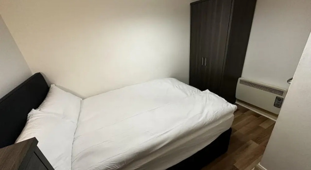 Ground Floor 2-bed Apartment in Colchester, Забронировать Апартаменты/квартира Отели Колчестера с парковкой, рядом с Ратуша Колчестера, Парковка