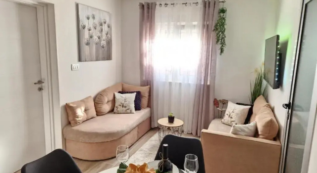 Apartments Duje, Prenota Appartamento Splitska 