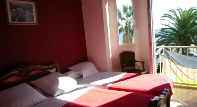 Трёхместный номер Standard Hôtel Azur