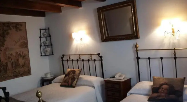Hotel Rural "El secreto del Castillo", Забронировать Отель Мадеруэло Сеговия